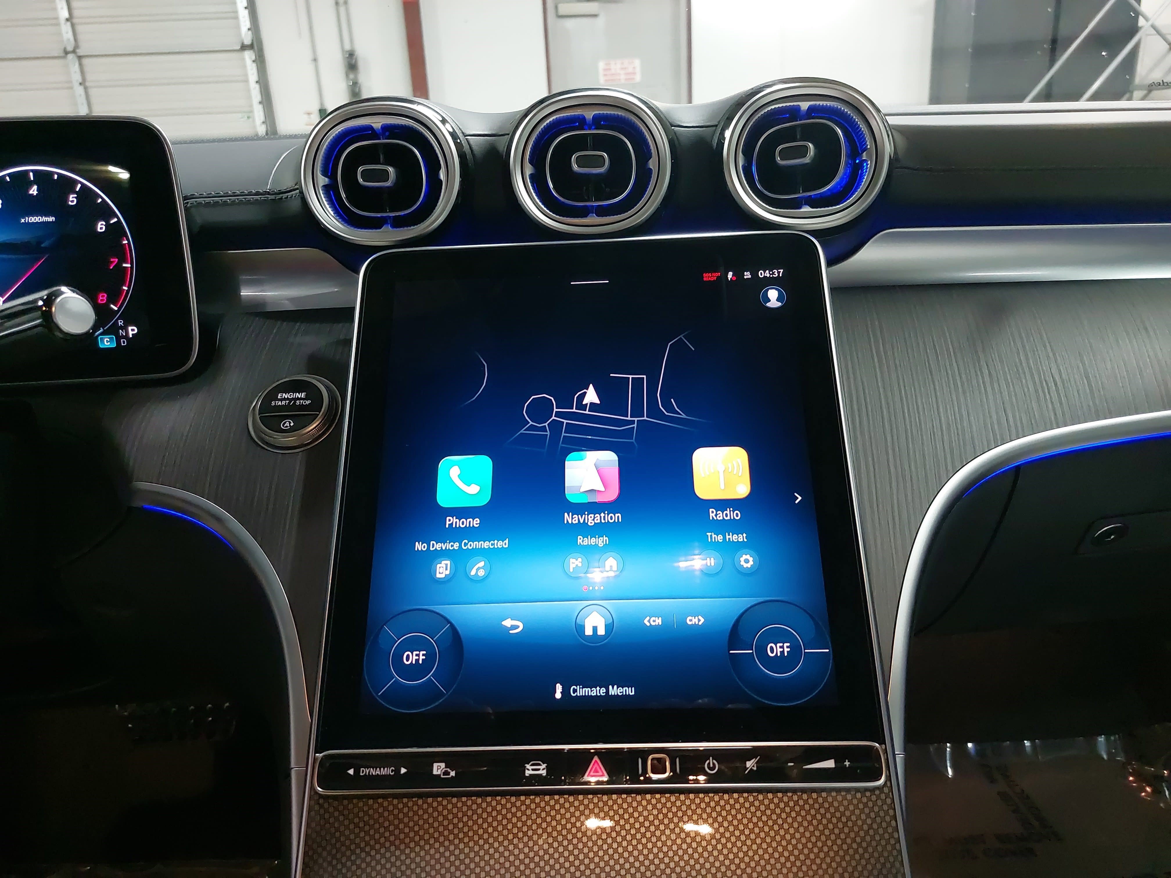 Used 2025 Mercedes-Benz C 300 Sedan image 19