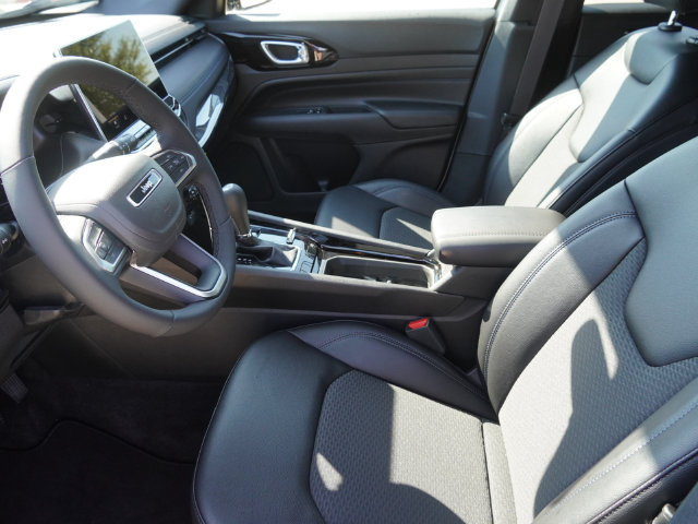 New 2026 Jeep Compass Latitude AWD/4WD image 18