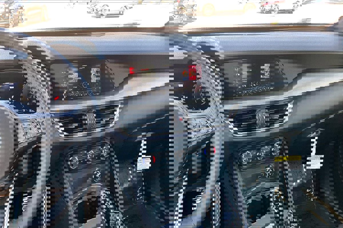 New 2025 Alfa Romeo Stelvio Sprint w/ Convenience Package image 7