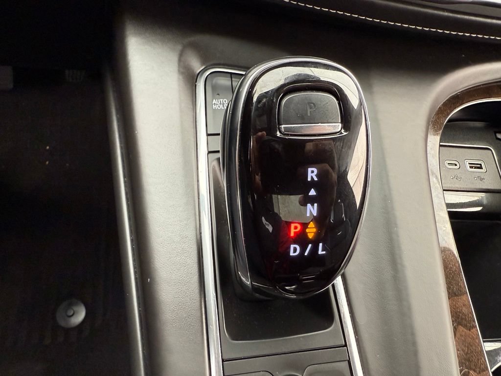Used 2024 Cadillac Escalade Sport Platinum w/ LPO, ONYX Package AWD/4WD image 38