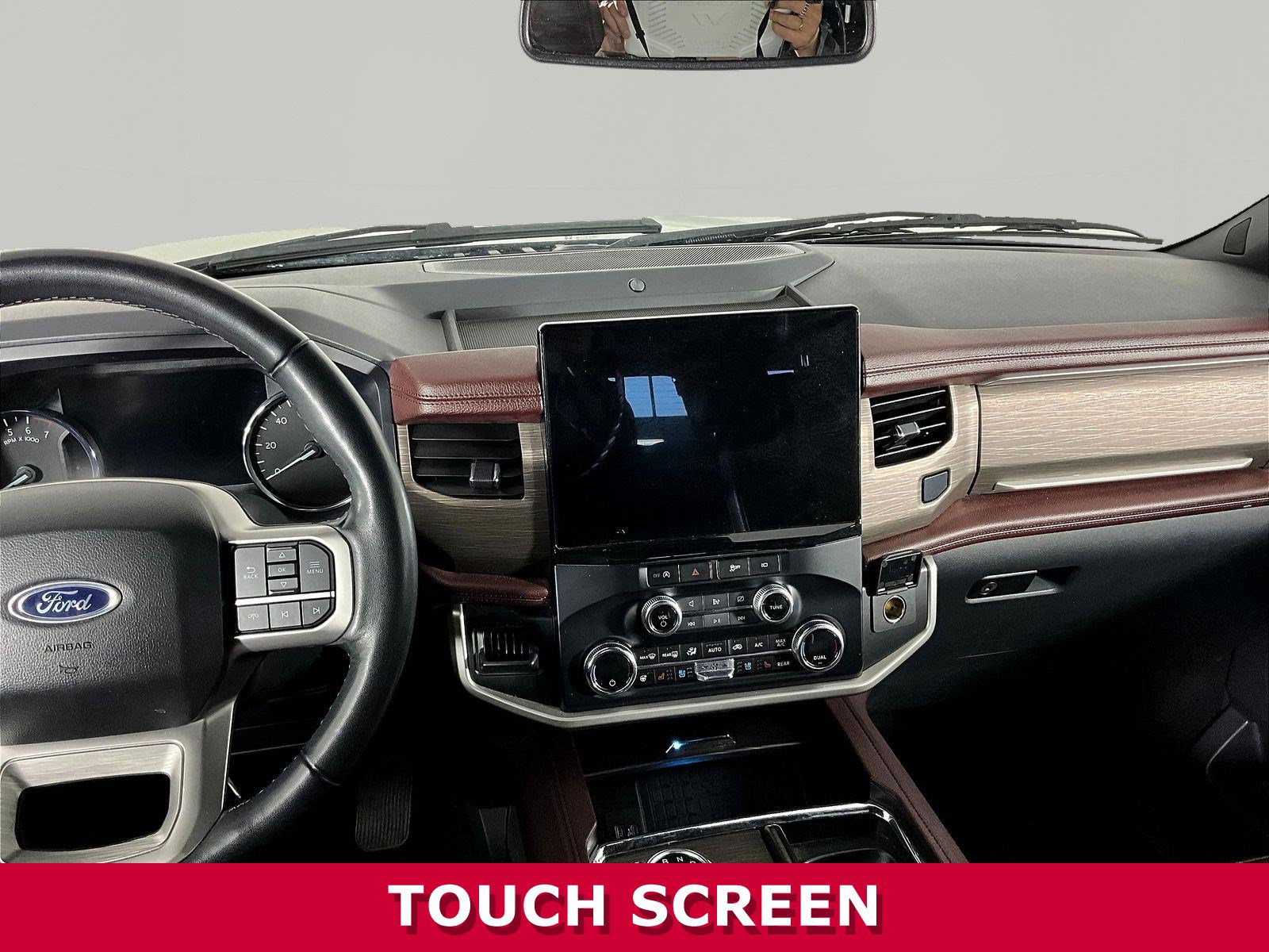 Used 2024 Ford Expedition Limited AWD/4WD image 9