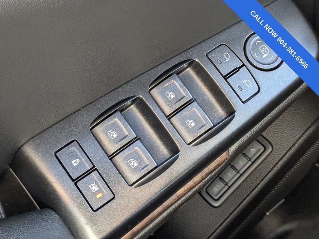 Used 2017 Chevrolet Suburban LT RWD image 26
