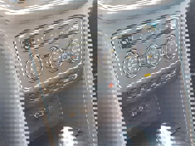 Used 2019 Volkswagen Atlas SE w/ Towing Package image 26