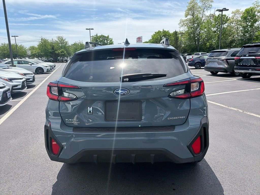 Used 2025 Subaru Crosstrek 2.0i Premium AWD/4WD image 6