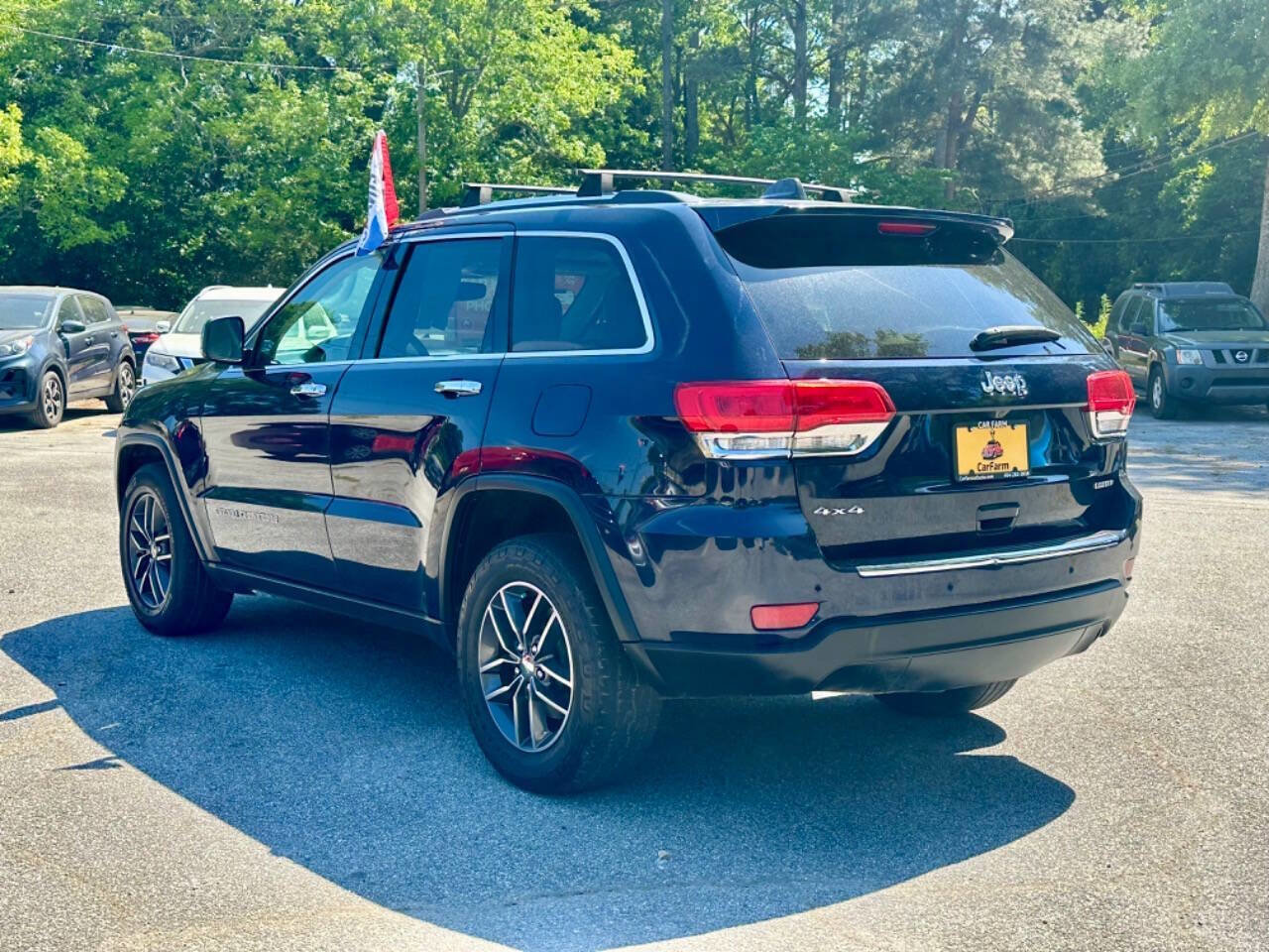 Used 2017 Jeep Grand Cherokee Limited AWD/4WD image 5