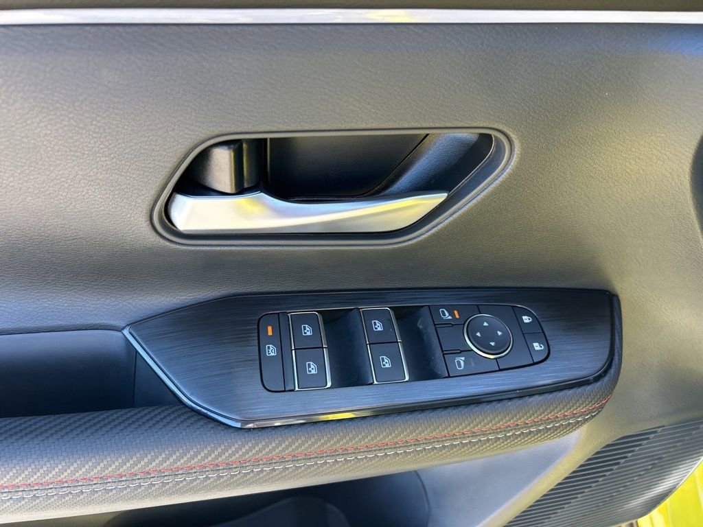 New 2026 Nissan Kicks SR w/ SR Premium Package FWD image 18