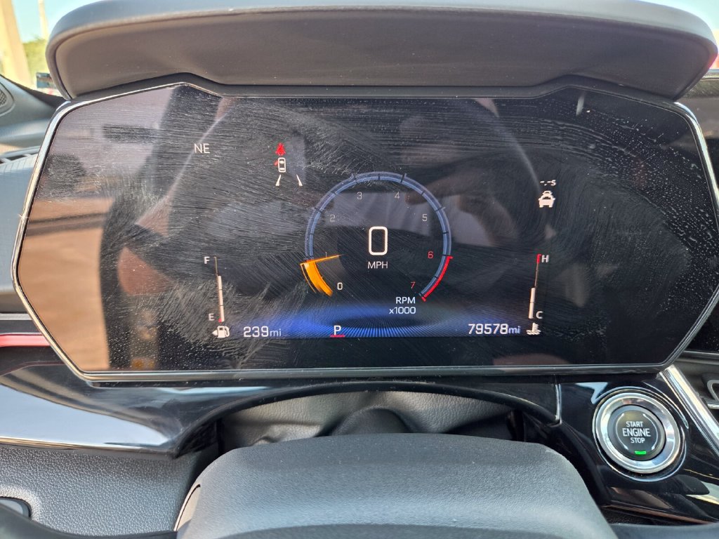 Used 2024 Chevrolet Trax RS w/ Sunroof Package FWD image 32