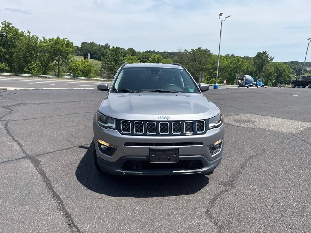 Used 2018 Jeep Compass Latitude w/ Popular Equipment Group AWD/4WD image 3