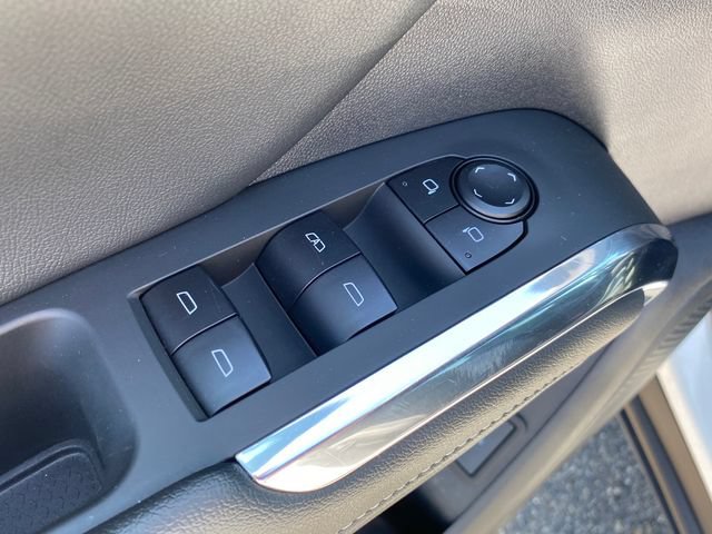 Certified 2025 Chevrolet Traverse LT FWD image 20