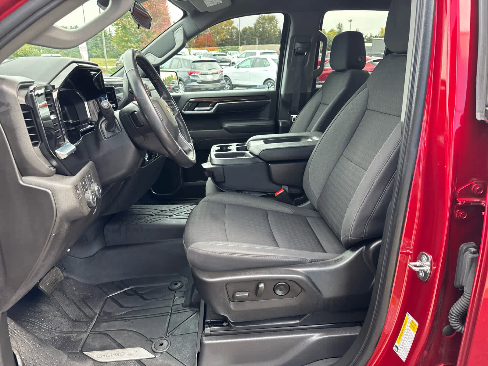 Used 2022 Chevrolet Silverado 1500 LT w/ Protection Package image 17