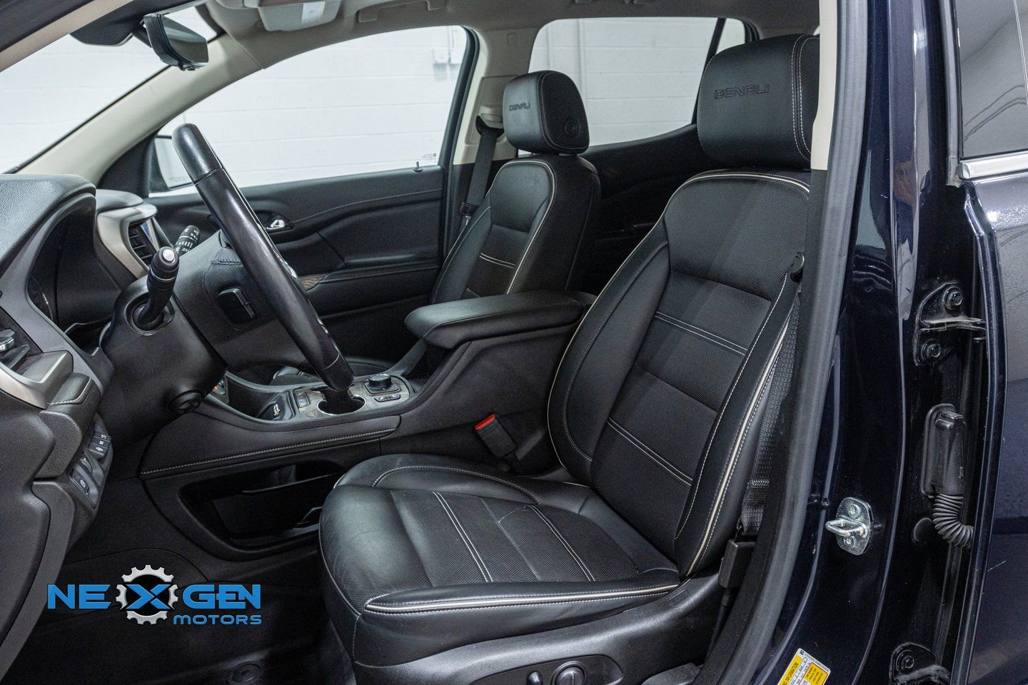 Used 2021 GMC Acadia Denali w/ Denali Ultimate Package image 21