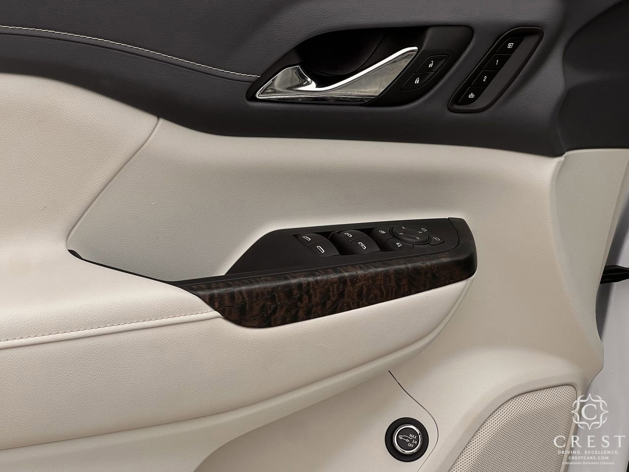 Used 2023 GMC Acadia Denali w/ Denali Ultimate Package image 23
