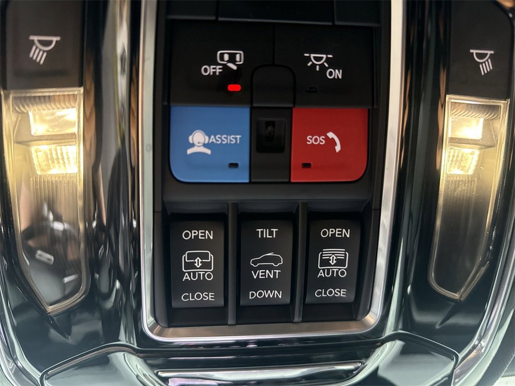 Used 2021 Jeep Grand Cherokee L Overland image 12