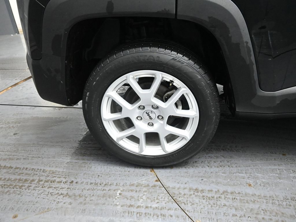 Used 2023 Jeep Renegade Latitude image 16
