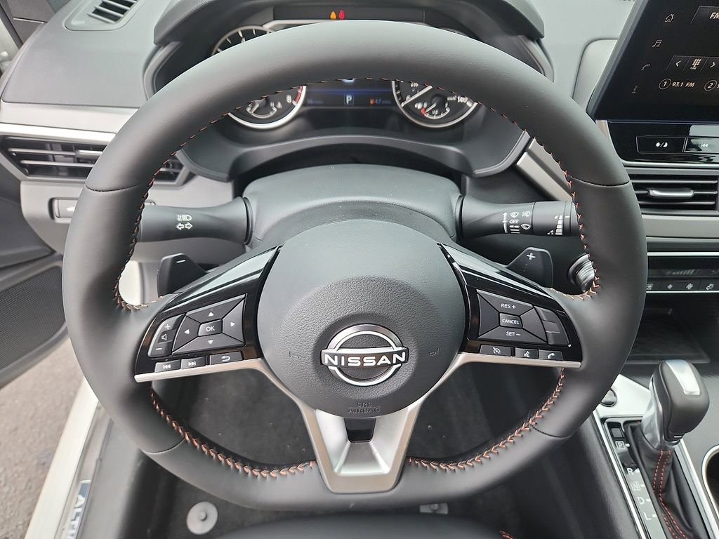 New 2026 Nissan Altima 2.5 SR FWD image 9