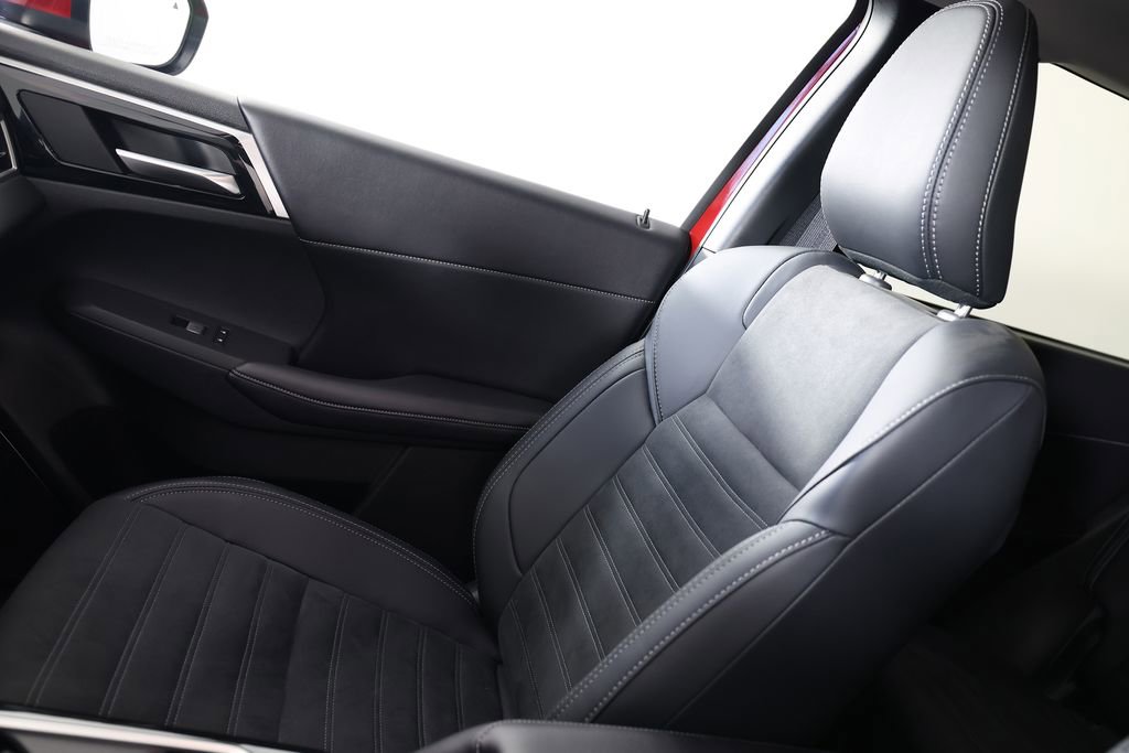 Used 2025 Mitsubishi Outlander SE image 33