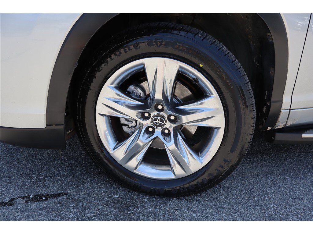 Used 2017 Toyota Highlander FWD V6 image 14