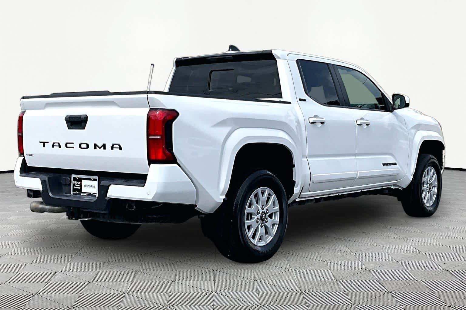 Used 2024 Toyota Tacoma SR5 RWD image 13