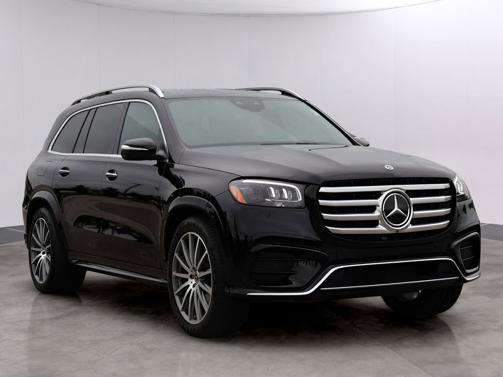 Used 2025 Mercedes-Benz GLS 450 4MATIC image 3