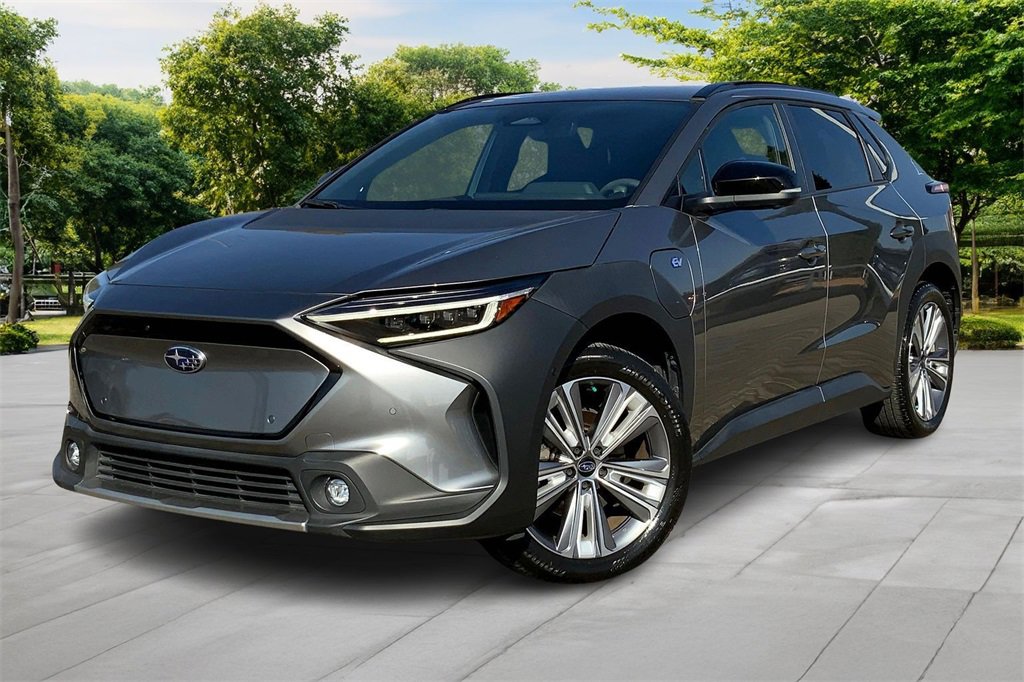 Used 2023 Subaru Solterra Limited image 1