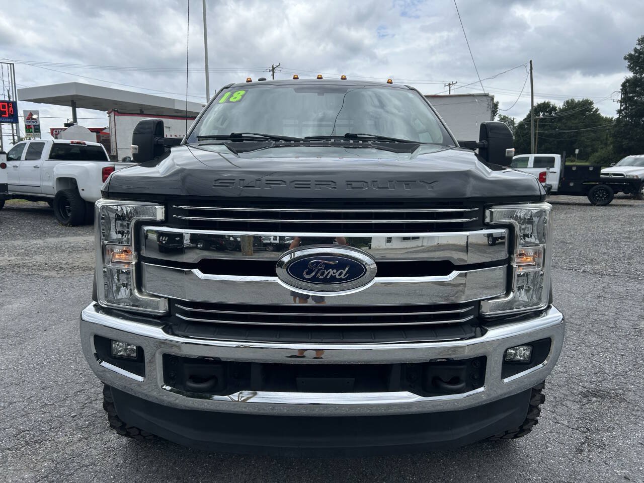Used 2018 Ford F350 Lariat w/ FX4 Off-Road Package AWD/4WD image 3