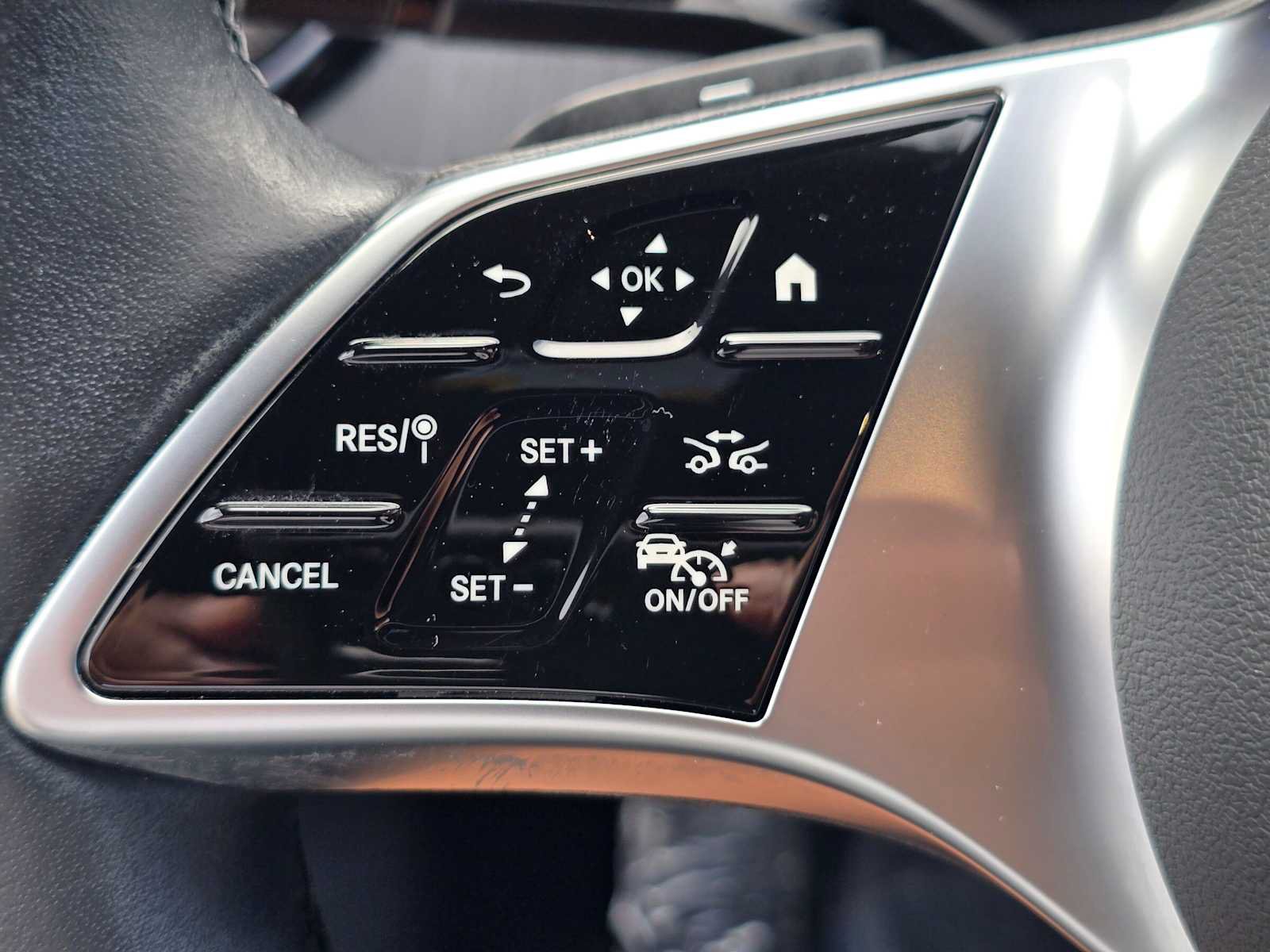 Used 2023 Mercedes-Benz EQE 500 4MATIC Sedan image 35
