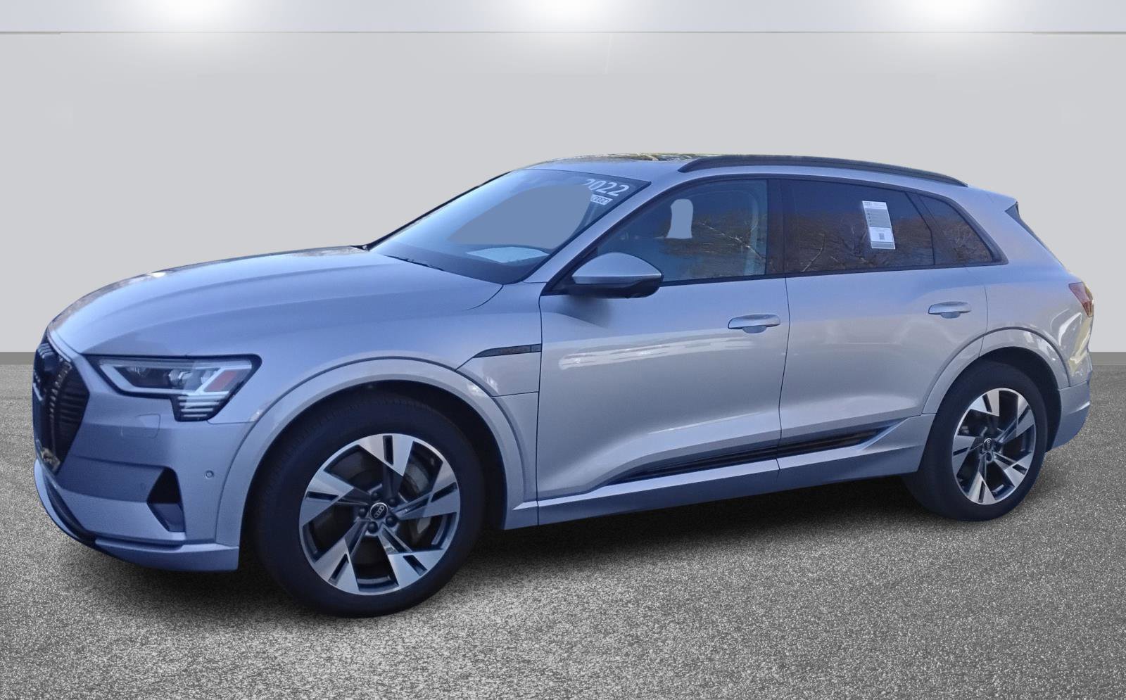 Certified 2022 Audi e-tron Premium w/ Convenience Plus Package image 3