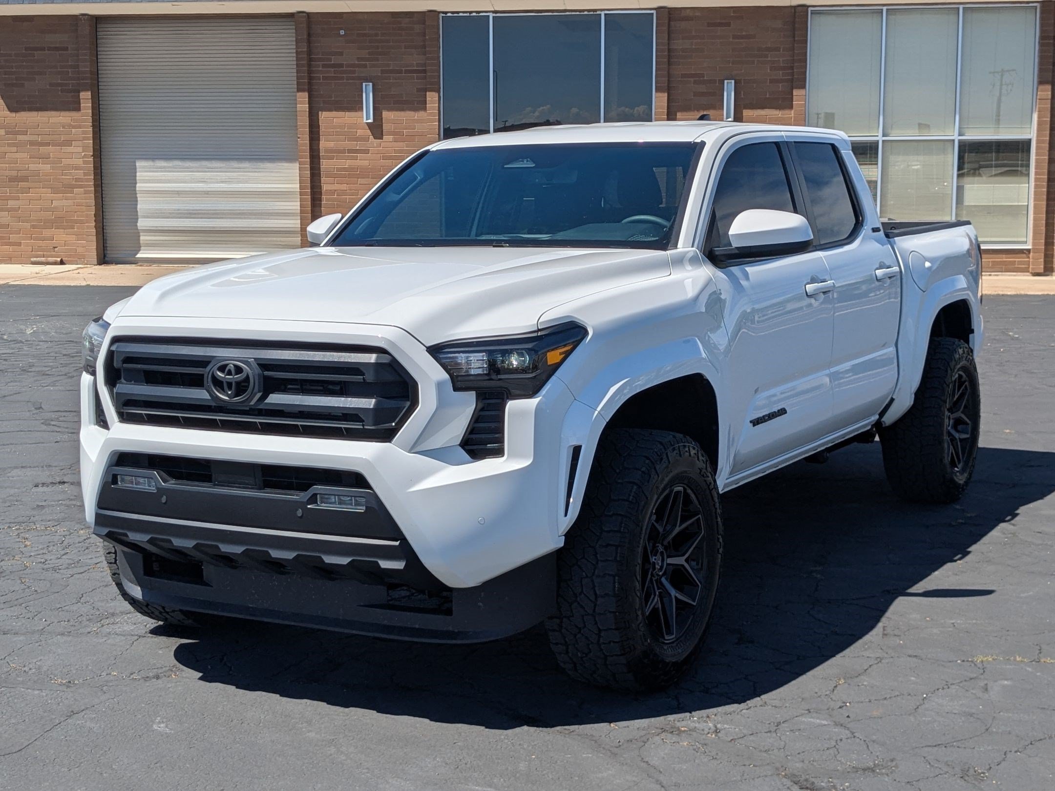 Used 2025 Toyota Tacoma SR5 AWD/4WD image 10