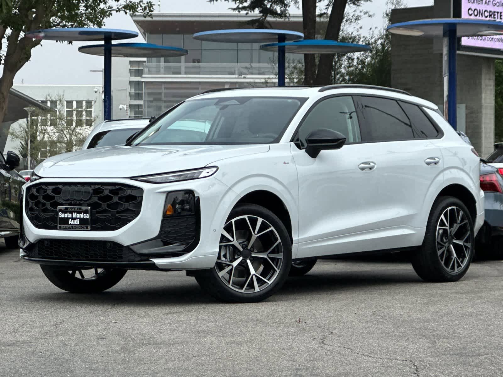 New 2026 Audi Q3 quattro 2.0T AWD/4WD image 1