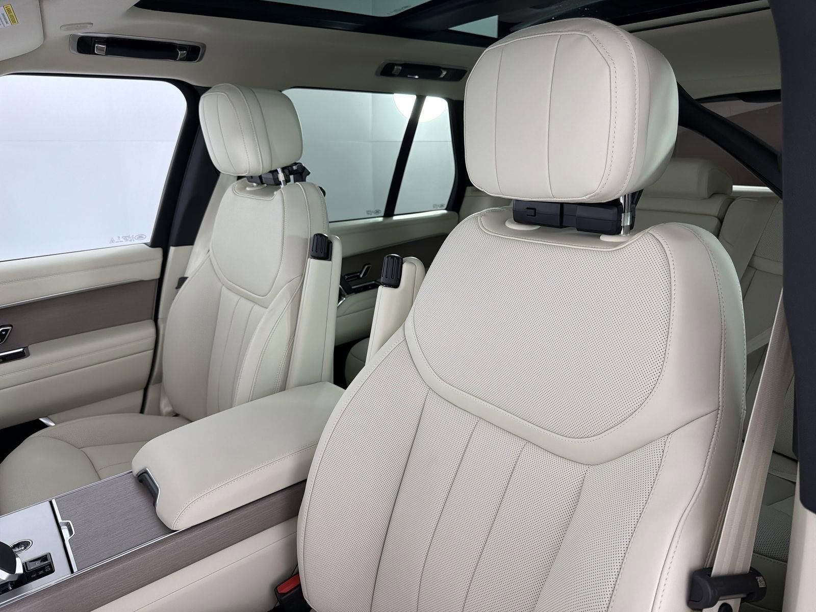 New 2026 Land Rover Range Rover SE image 25