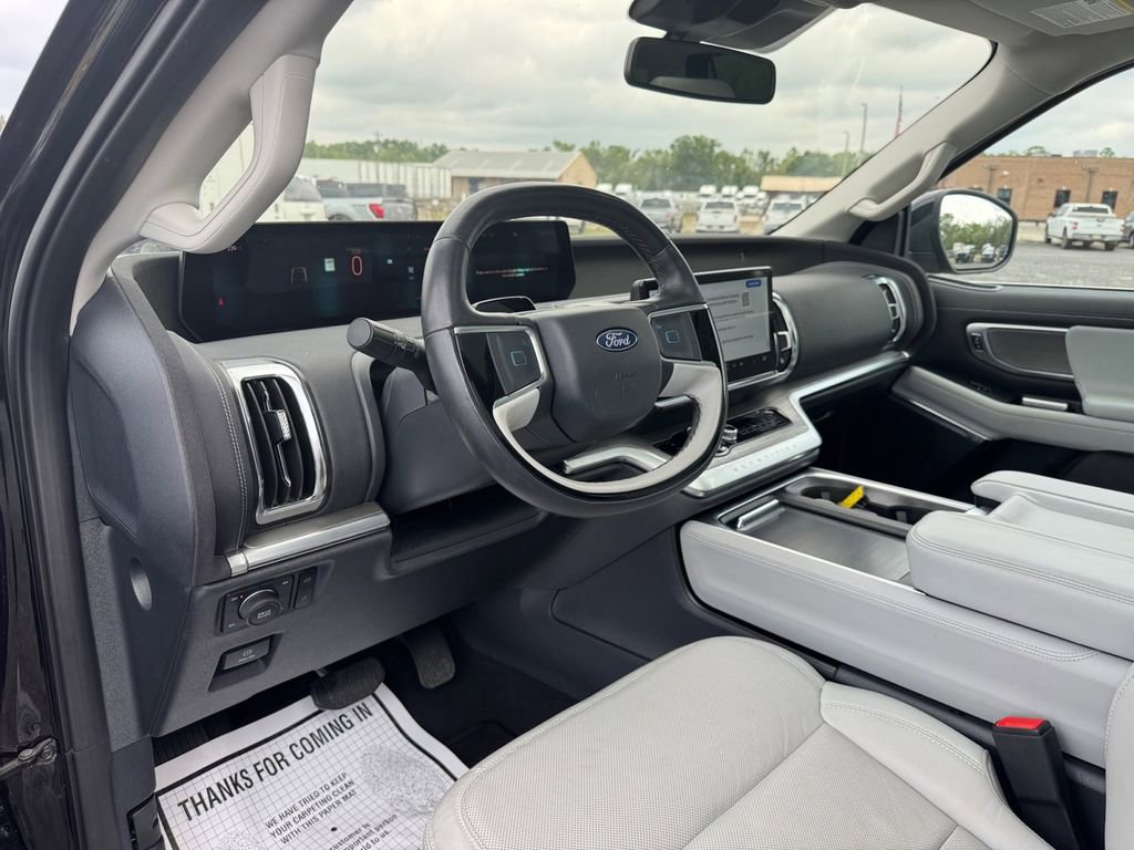 Certified 2025 Ford Expedition Max Platinum w/ Driver's Package AWD/4WD image 25