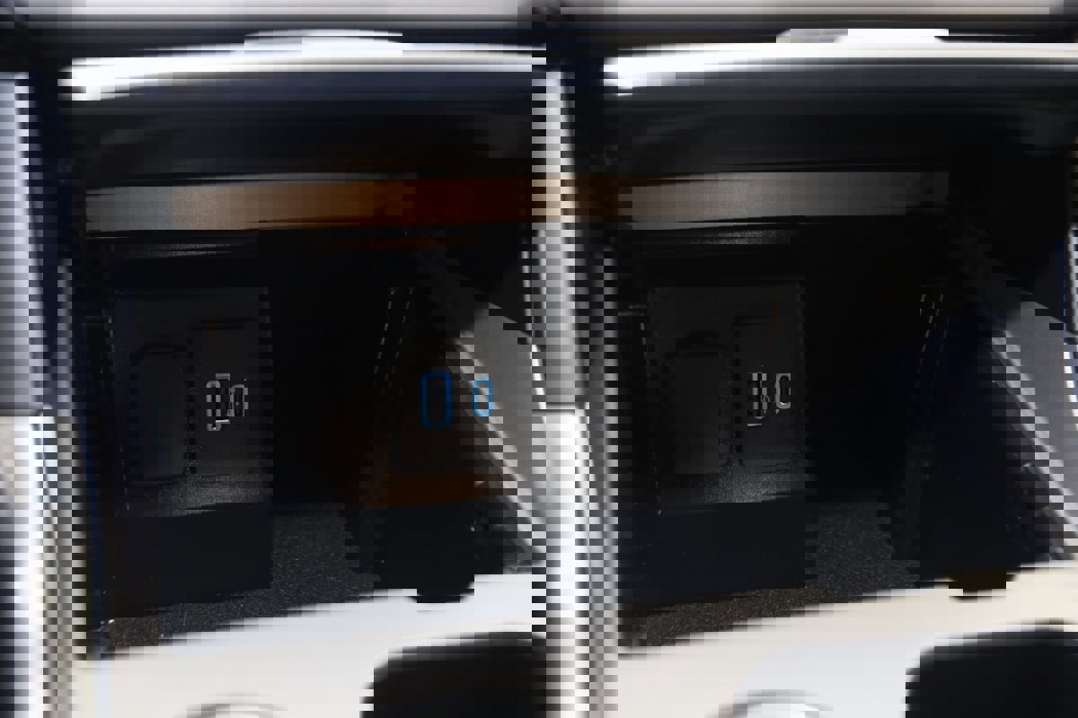 Used 2023 Ford Explorer XLT w/ Equipment Group 202A image 29