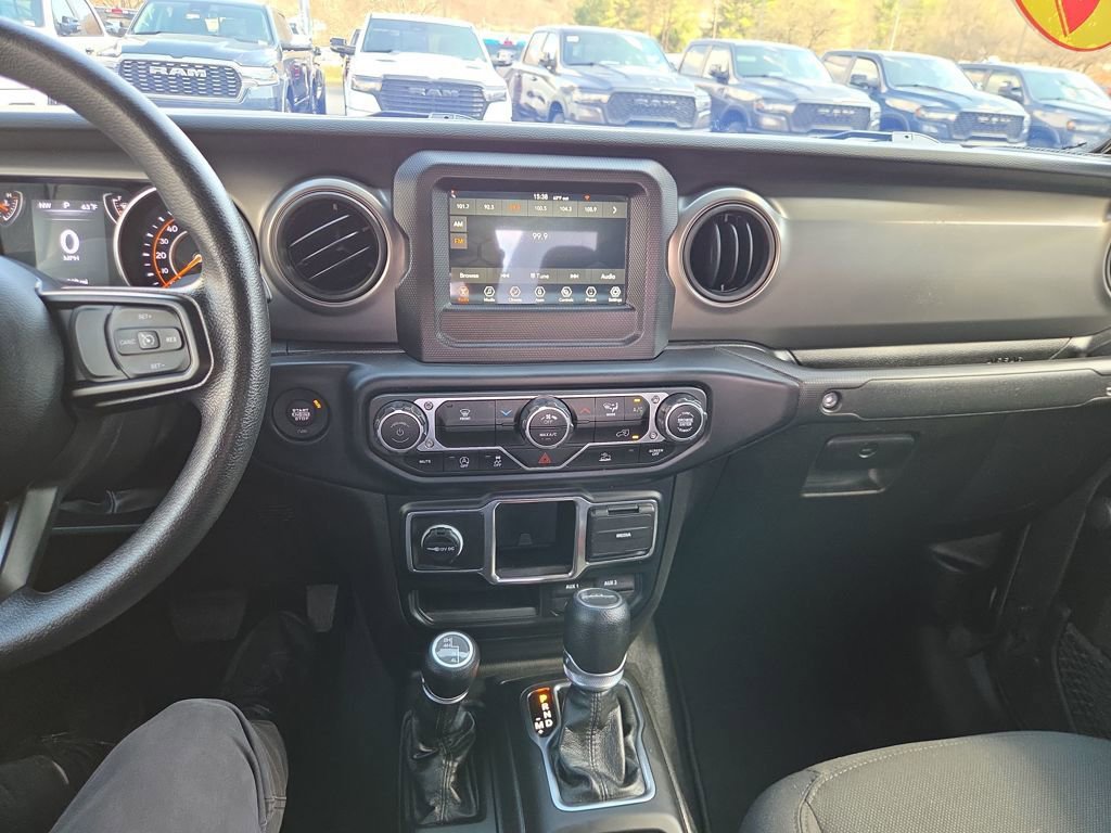 Used 2023 Jeep Gladiator Sport w/ Off Road Group image 20