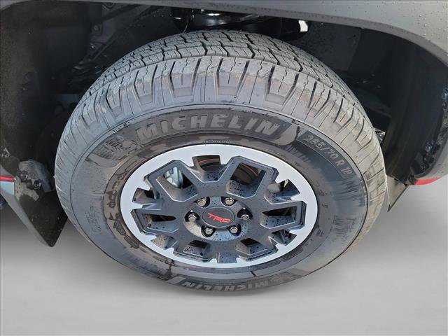 Used 2025 Toyota 4Runner 4WD image 10