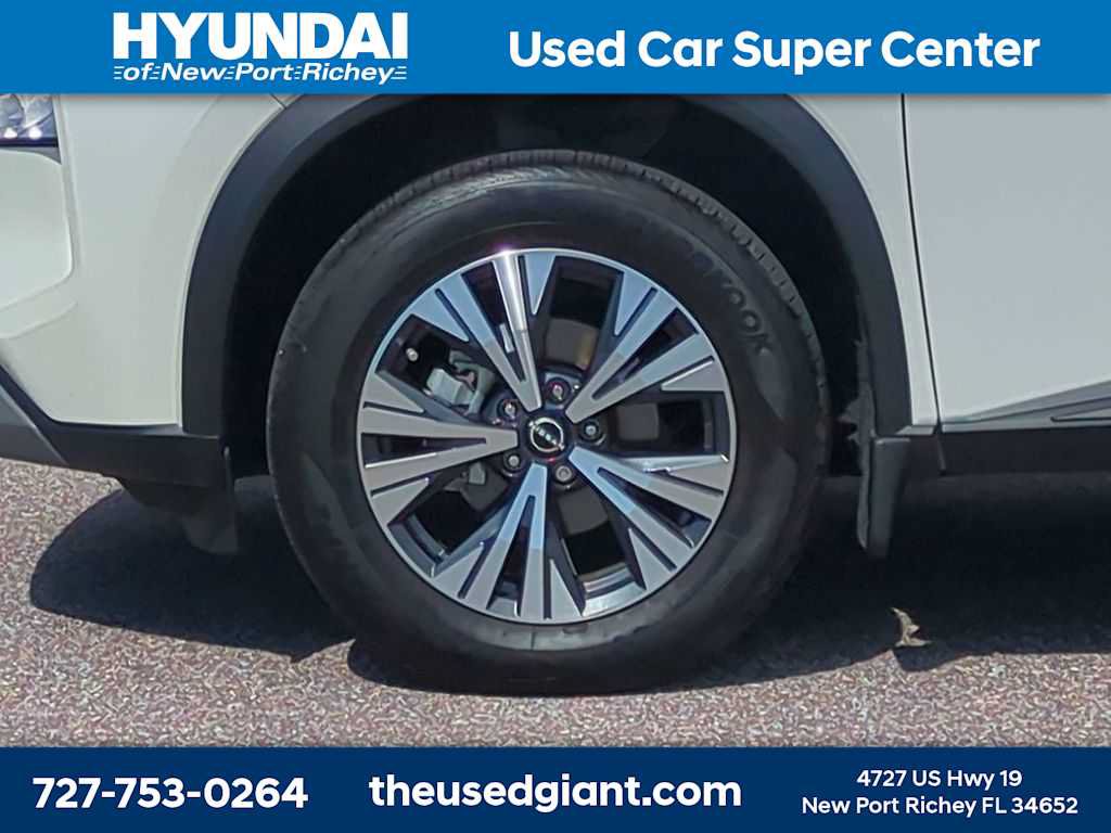 Used 2022 Nissan Rogue SV w/ SV Premium Package FWD image 10