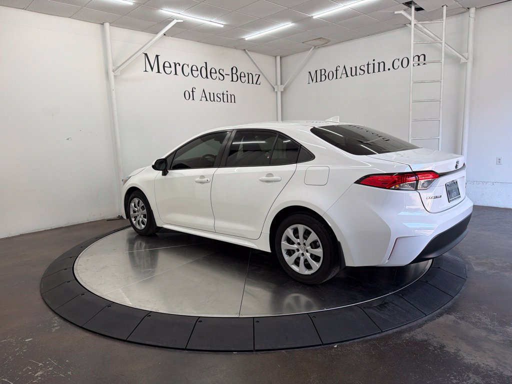 Used 2023 Toyota Corolla LE FWD image 5