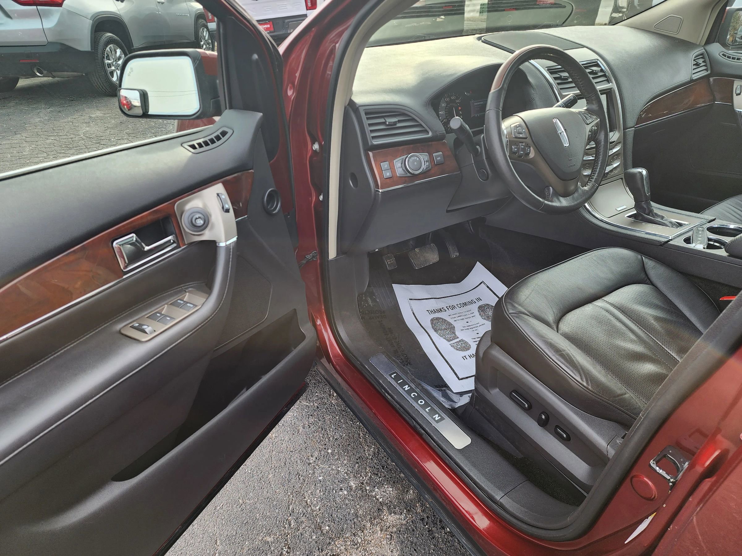 Used 2015 Lincoln MKX AWD w/ Equipment Group 102A image 17