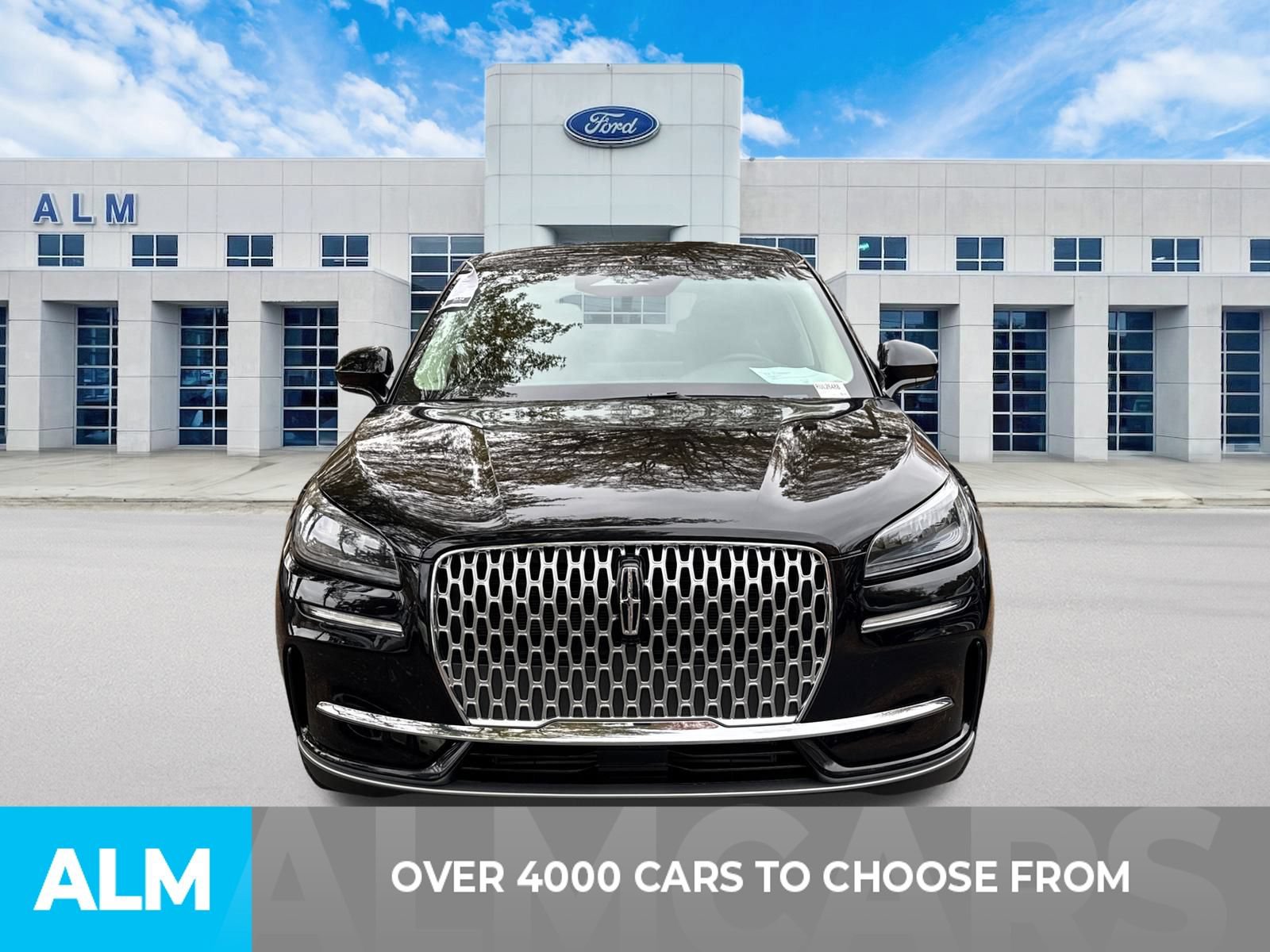 Used 2024 Lincoln Corsair AWD image 2