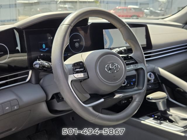 Used 2023 Hyundai Elantra SEL w/ Convenience Package FWD image 10