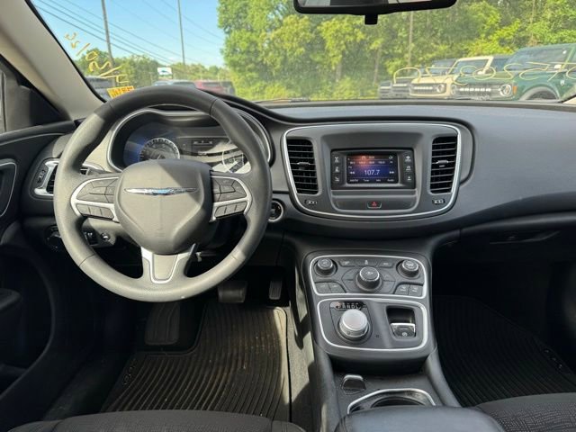Used 2015 Chrysler 200 Limited FWD image 18
