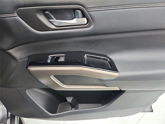 Used 2023 Nissan Pathfinder Platinum w/ Lighting Package (N93) image 50