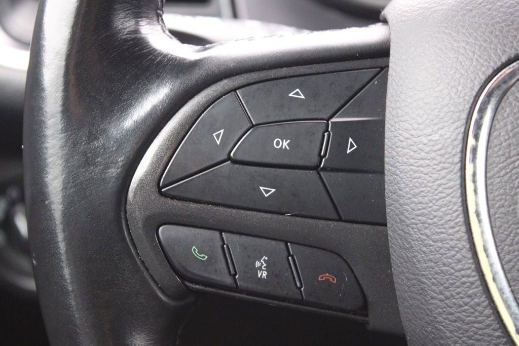 Used 2018 Dodge Challenger SXT image 25