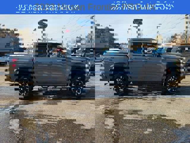 Used 2023 Nissan Frontier PRO-4X w/ Pro Convenience Package image 3