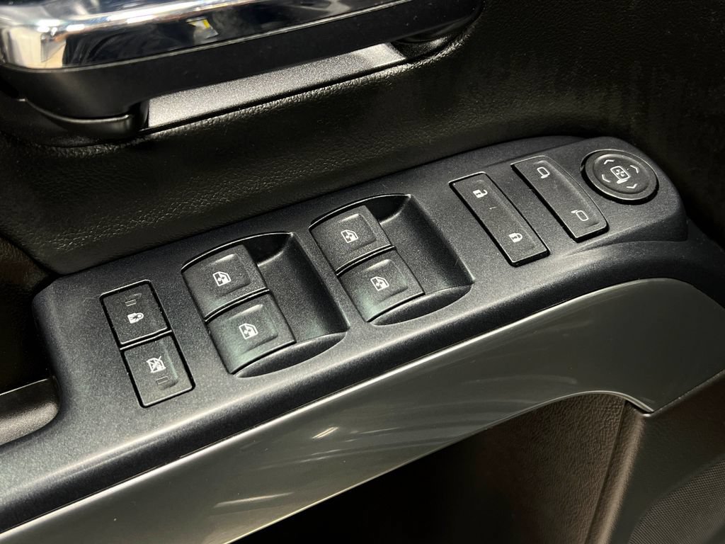 Used 2017 Chevrolet Silverado 1500 LT w/ All Star Edition AWD/4WD image 15