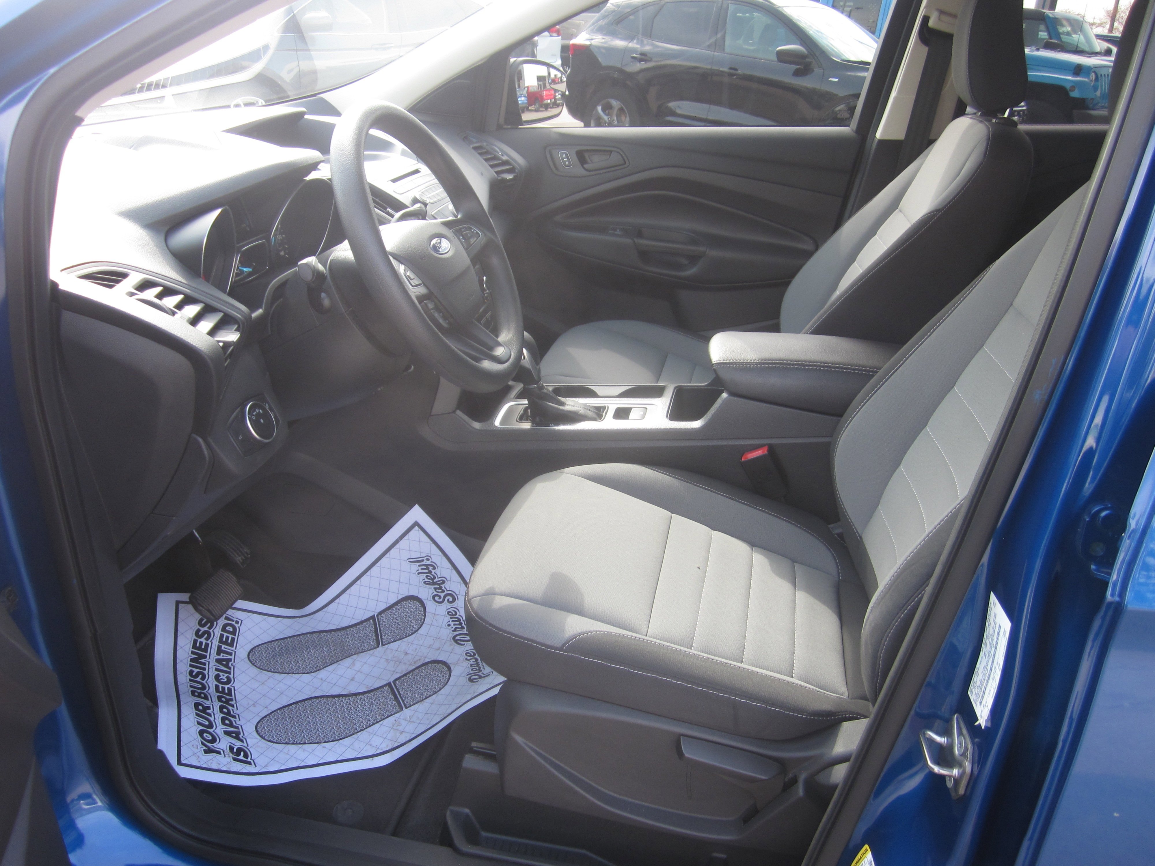 Used 2018 Ford Escape S image 9