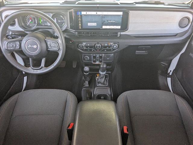 Used 2024 Jeep Wrangler Unlimited AWD/4WD image 17