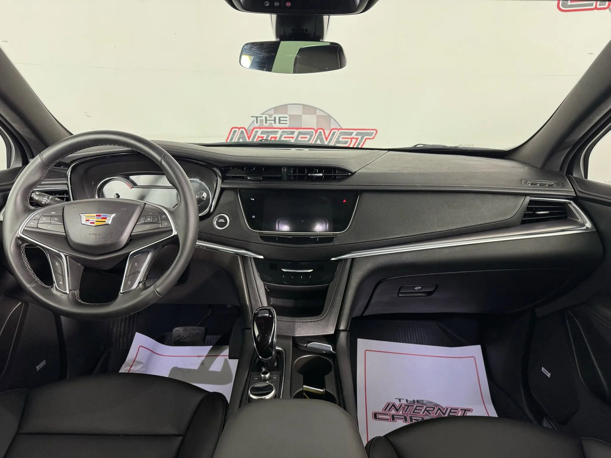 Used 2025 Cadillac XT5 Luxury w/ LPO, Floor Liner Package AWD/4WD image 11