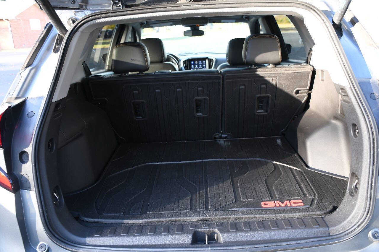 Used 2021 GMC Terrain SLT w/ Elevation Edition image 18