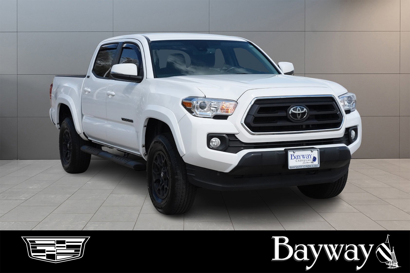 Used 2022 Toyota Tacoma SR5 w/ Technology Package image 3