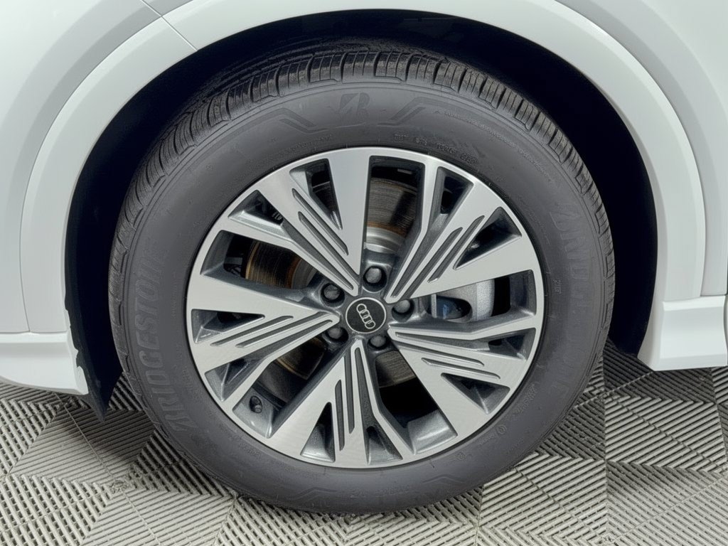 Used 2025 Audi Q4 e-tron Premium w/ Convenience Package RWD image 13